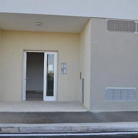 Waltanna Airport 3* Bari